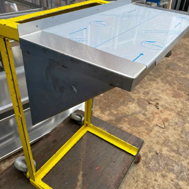 Stainless steel kitchen shelves.
Custom made to any size #sheetmetal #stainlesssteel #catering #bespoke #bristol